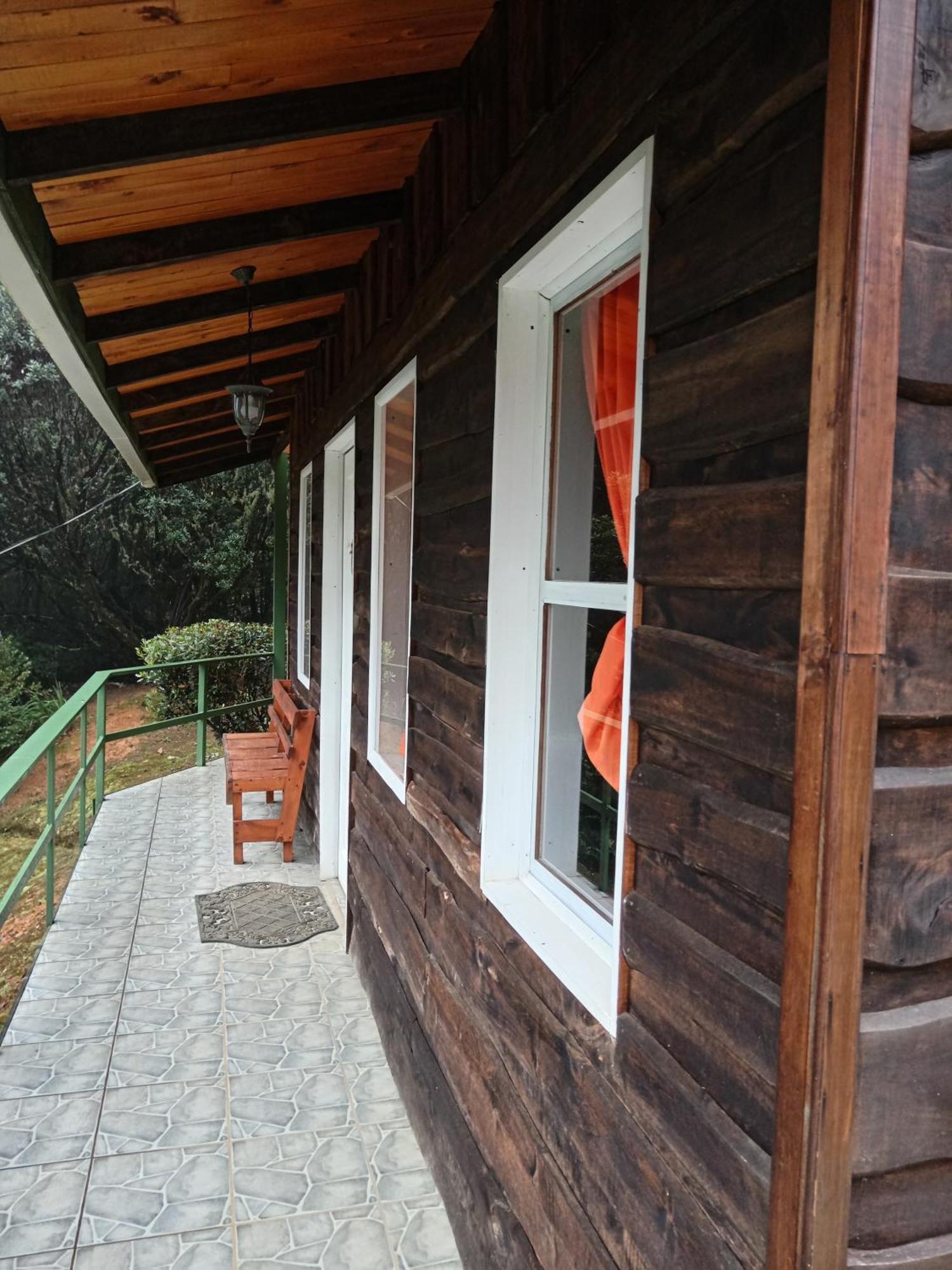 Miriam'S Quetzals Lodge San Gerardo de Dota Εξωτερικό φωτογραφία